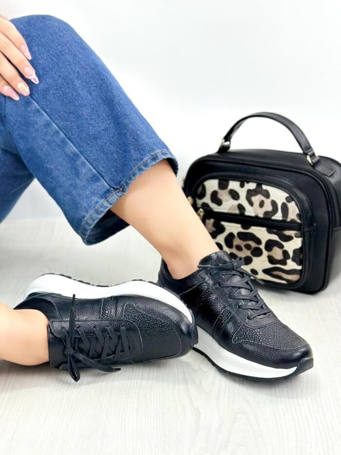 TENIS NEGROS 688