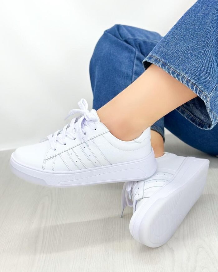 TENIS BLANCOS 675