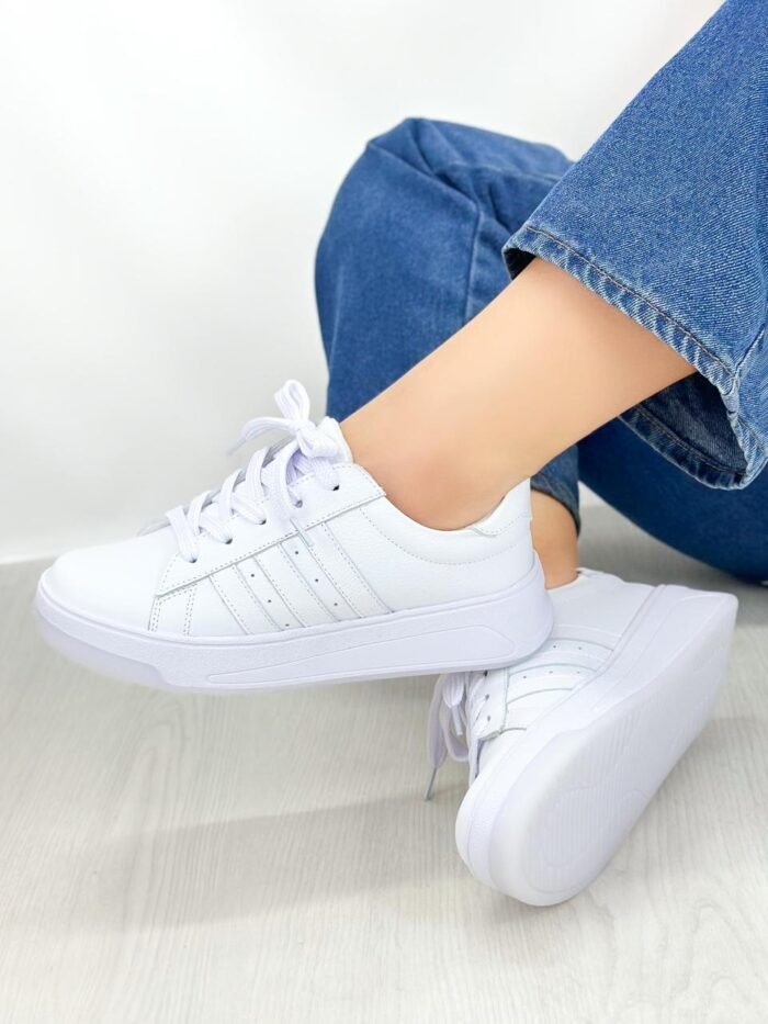 TENIS BLANCOS 675