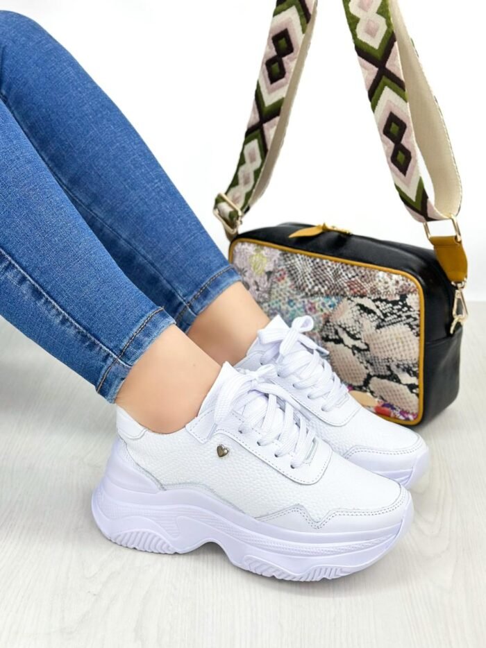 TENIS BLANCOS 617