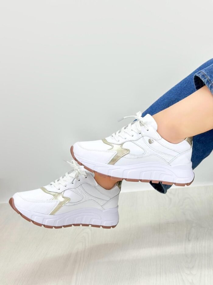 TENIS BLANCO DORADO 687