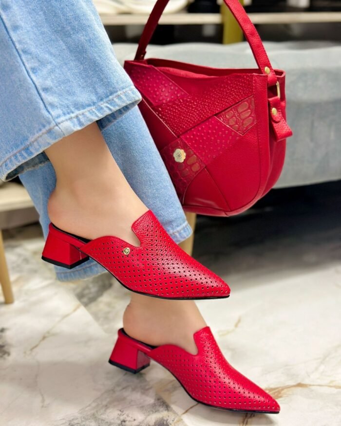 BALETA ROJA CUERO A54