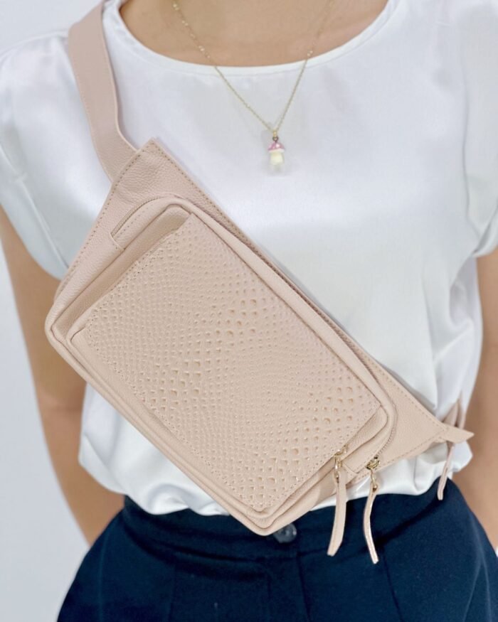 BOLSO RIÑONERA EN CUERO 209