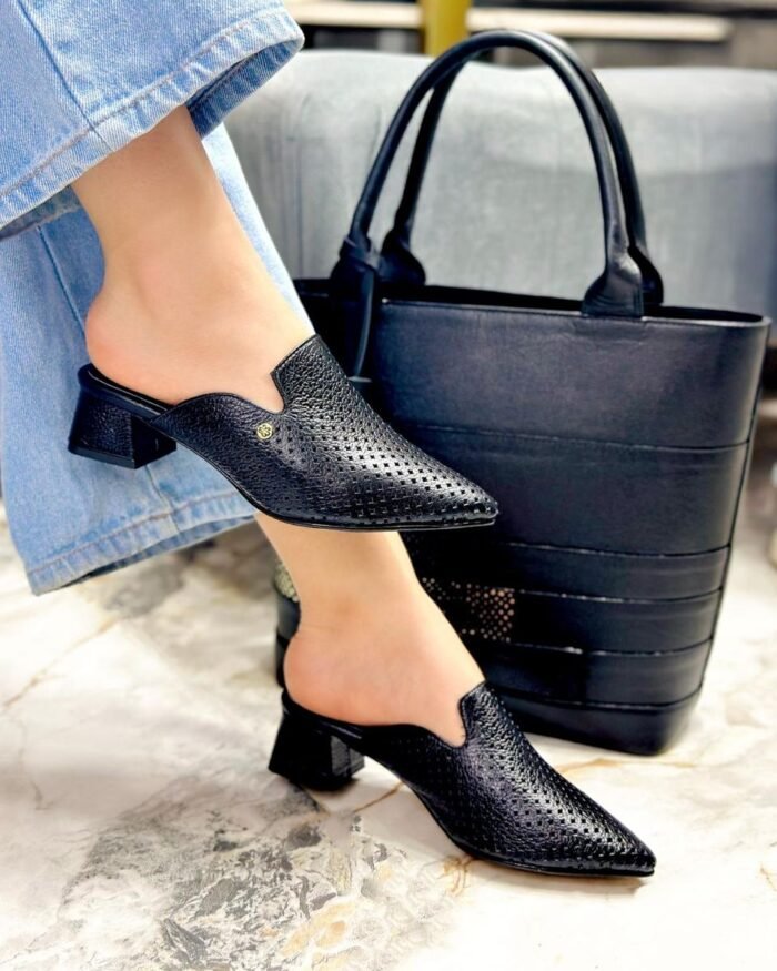 BALETA NEGRA CUERO A54