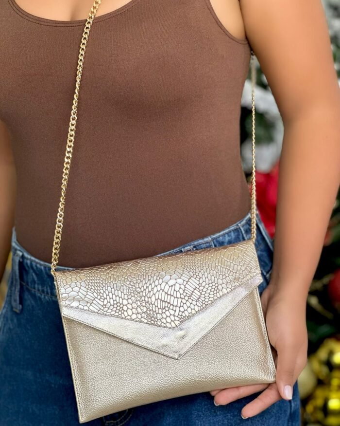 BOLSO SOBRE CUERO 201