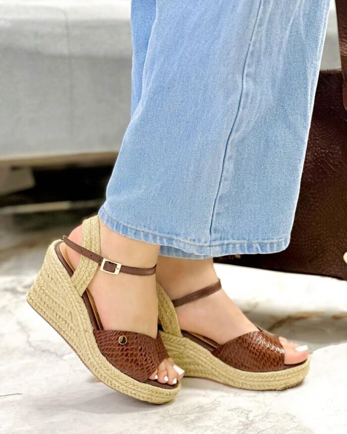 1137 PLATAFORMA FINIX CHOCOLATE