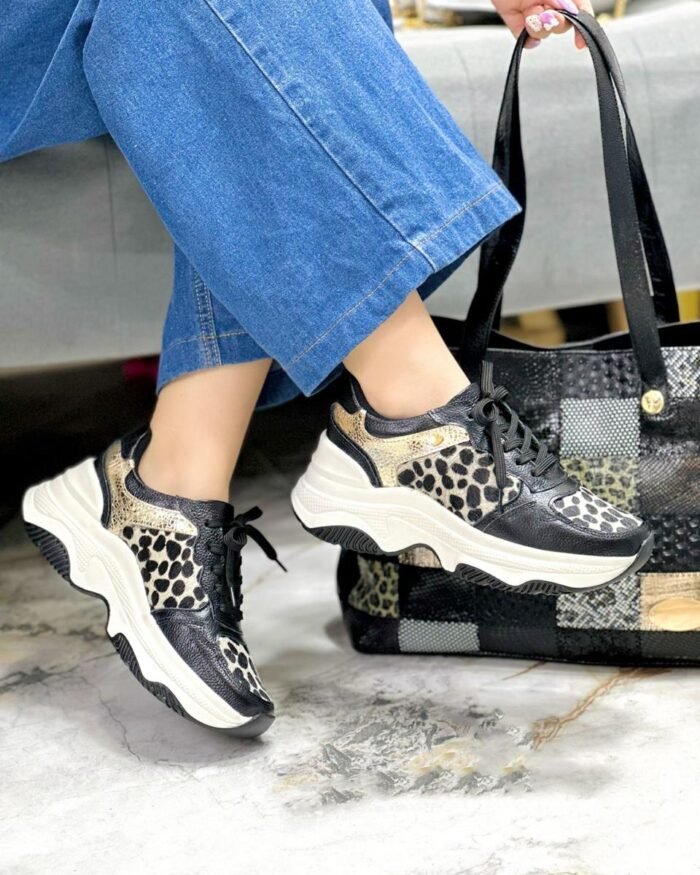 709 NEGRO PRINT X DORADO